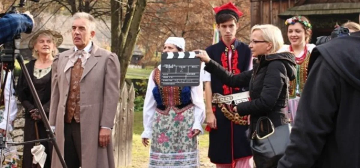 Chrzanowscy licealiści i seniorzy wystawili "Wesele"