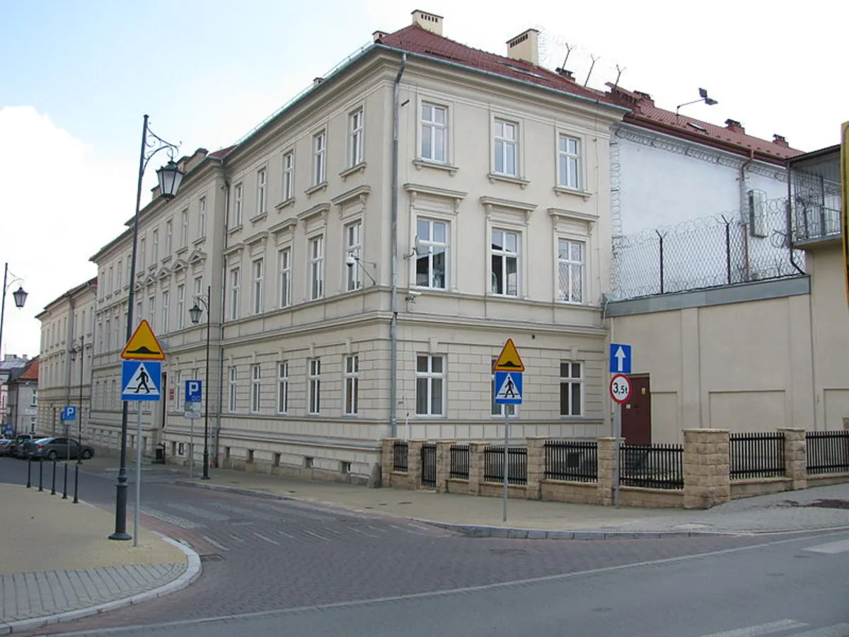 Znany zawodnik MMA przed sądem. Spór o własność hotelu w Andrychowie