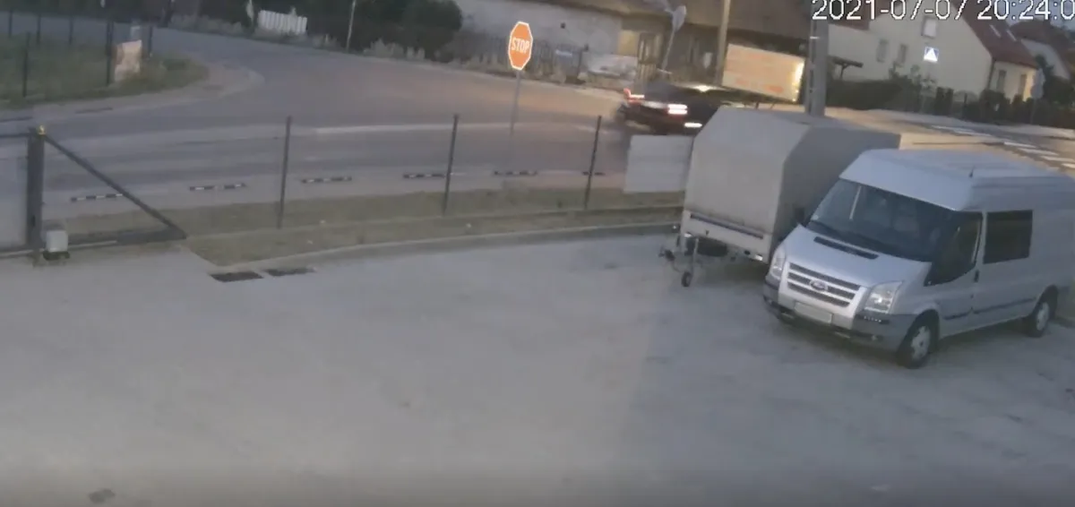 Policja szuka sprawcy wypadku drogowego, do którego doszło w Staniątkach. WIDEO