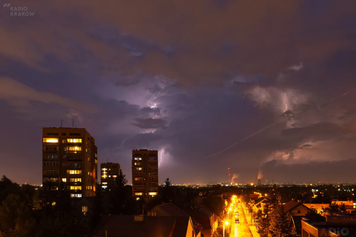 Synoptycy ostrzegają przed burzami. Dla Małopolski wydano ostrzeżenie pierwszego stopnia
