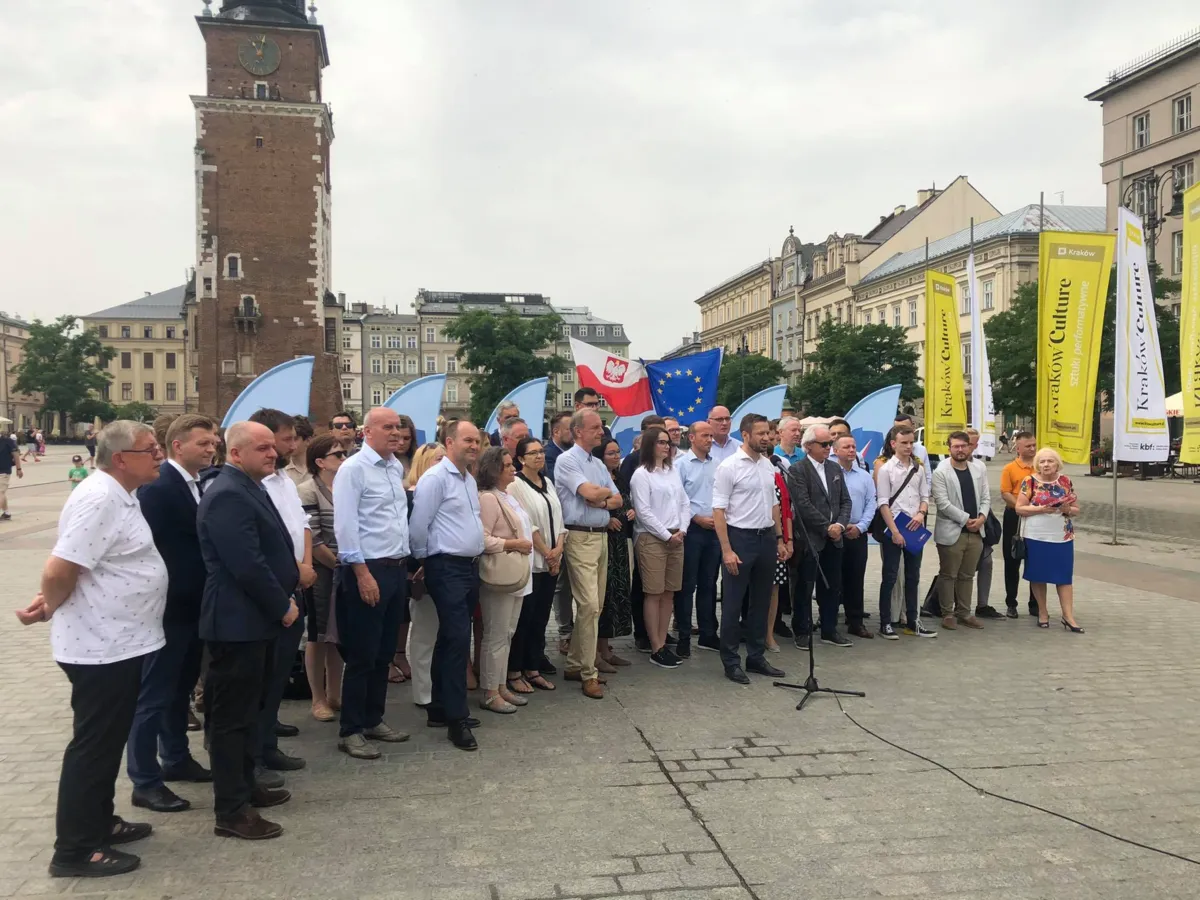 Platforma Obywatelska kontynuuje swoją podróż po Polsce. W środę byli w Krakowie