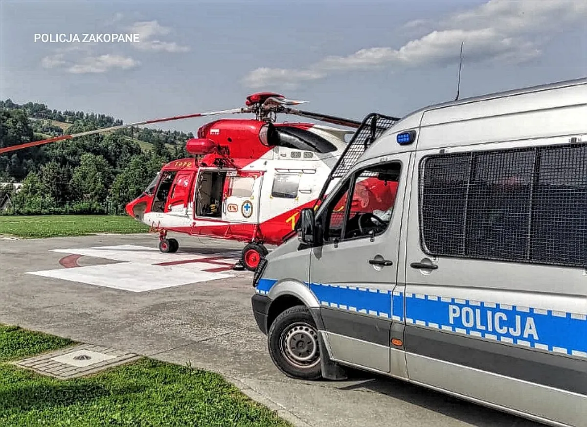 TOPR-owcy ściągali pijanego turystę ze szlaku śmigłowcem. Trafił w ręce policjantów 
