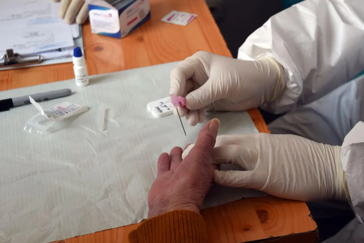 MZ: 69 nowych zakażeń koronawirusem, zmarły 3 osoby z COVID-19