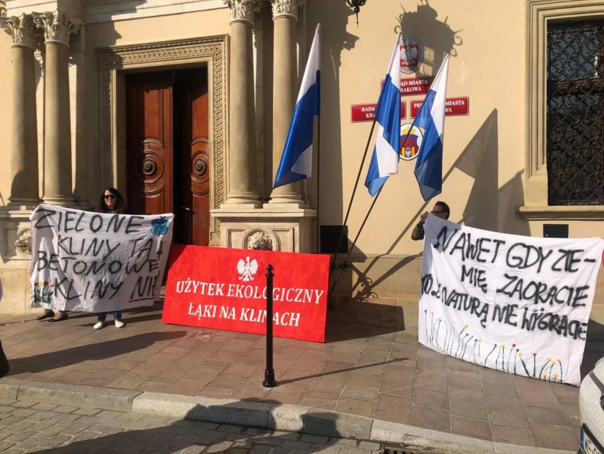 Radni zajmą się sprawą użytku ekologicznego na Klinach. Na sesję przyszli krakowianie