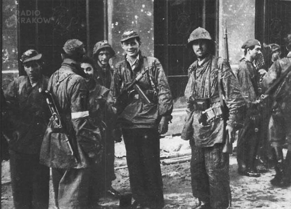 76 lat temu w Warszawie wybuchło powstanie – największa akcja zbrojna podziemia w okupowanej przez Niemców Europie