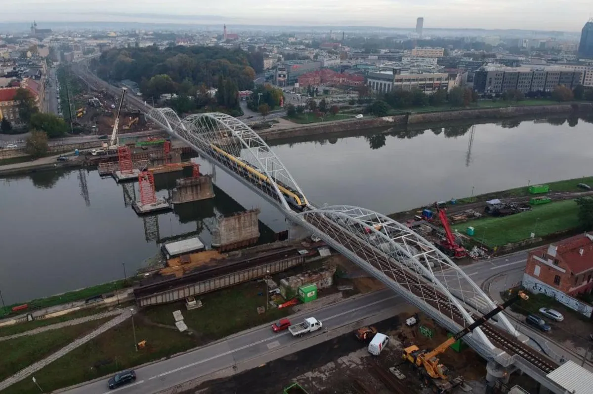 Zamiast wrócić do szkolnych ławek, wyruszyli w podróż pociągiem dookoła Polski