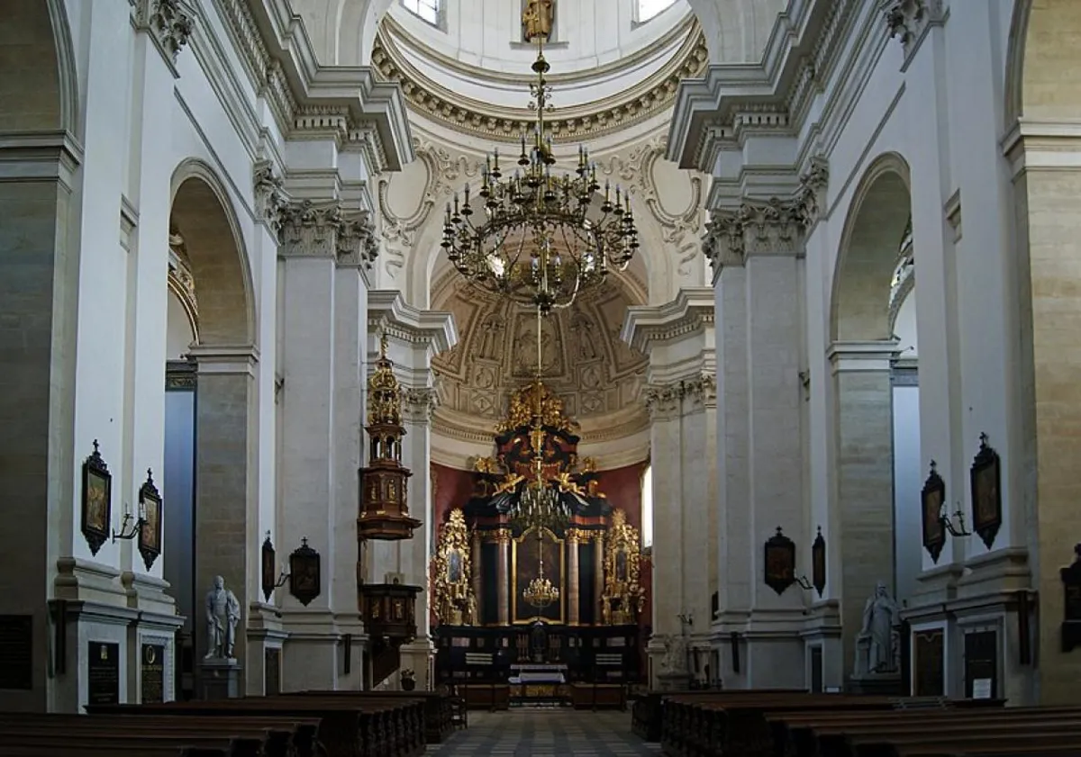 Krakowianie żegnają Adama Zagajewskiego 