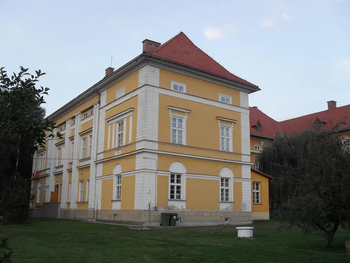 Bruk-Bet kupuje pałac Dolańskich w Radłowie