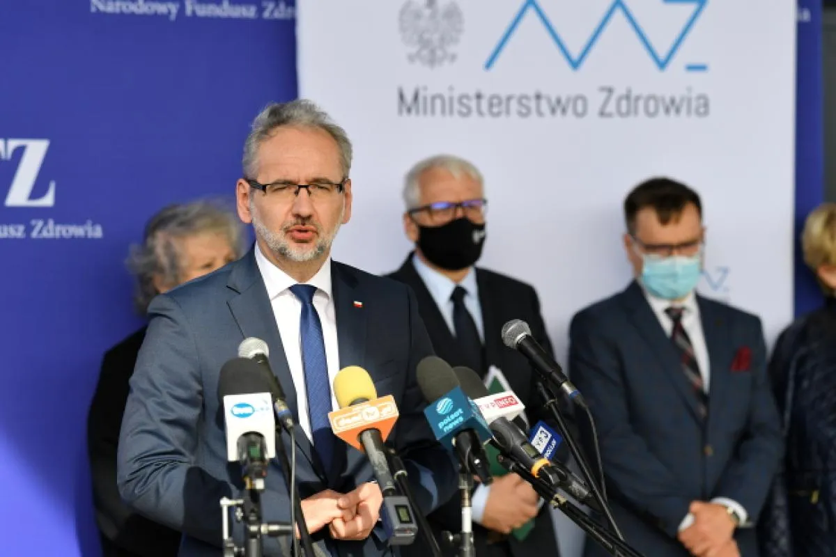 Adam Niedzielski: przez ostatnie dwa dni mamy do czynienia ze swoistą eksplozją pandemii