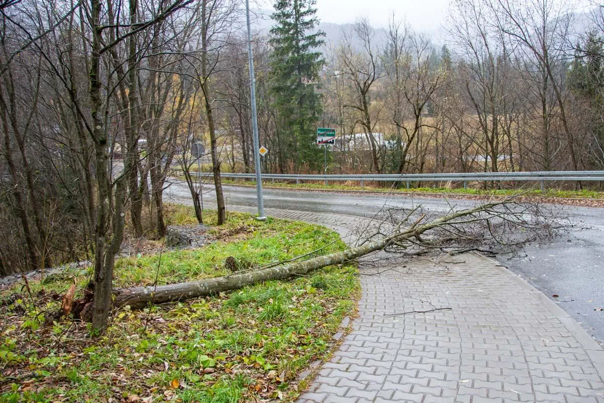 Halny przybiera na sile. ZDJĘCIA