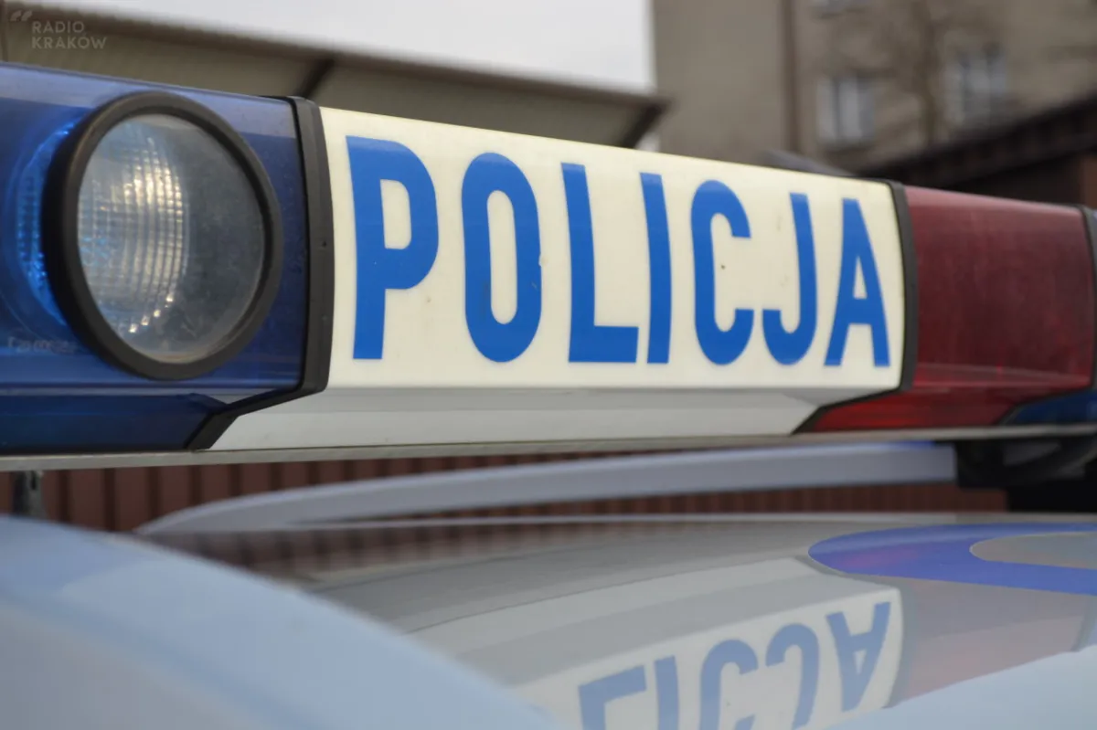 Policjanci uratowali seniorkę uwięzioną we własnym domu