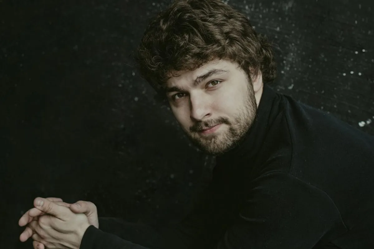 Lukas Geniušas wykona koncert fortepianowy b-moll Piotra Czajkowskiego