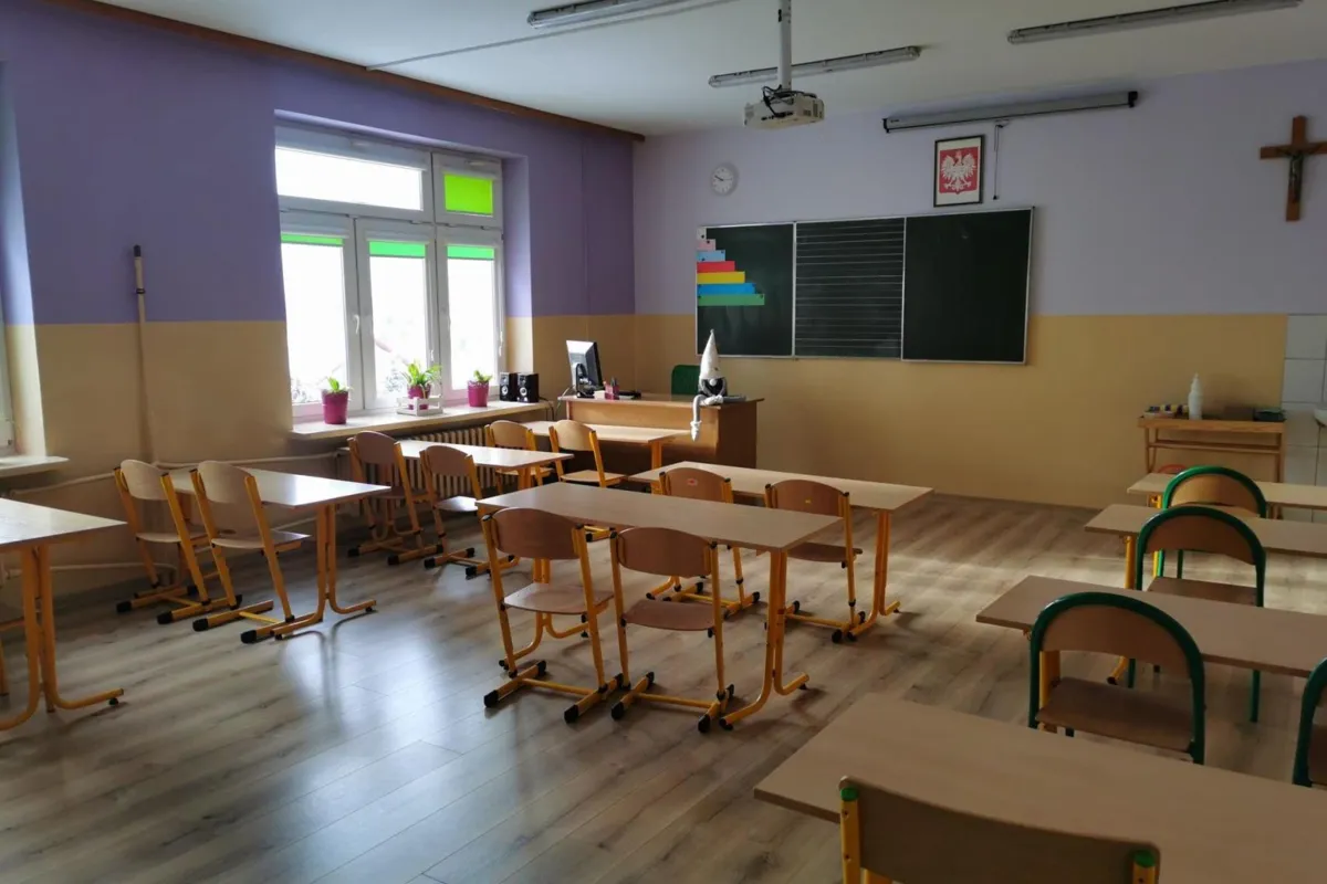 Uczniowie wracają do nauki. Przez kilka dni będzie to jeszcze nauka zdalna