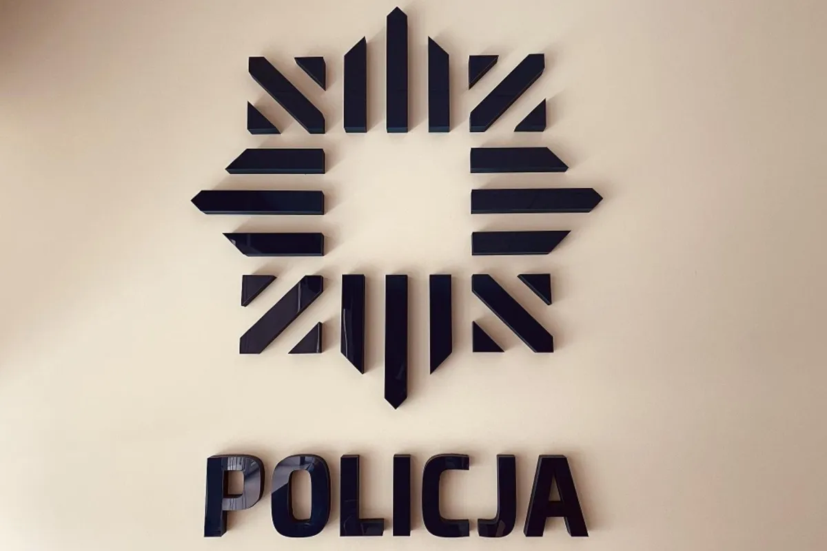20-latkowi nie spodobał się samochód na sprzedaż; odpowie za rozbój