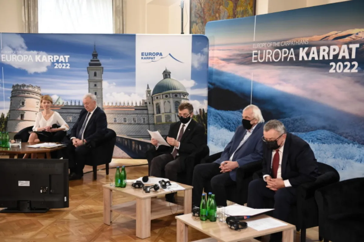 "Efektem Konferencji Europa Karpat są m.in. konkretne decyzje dot. transportu"