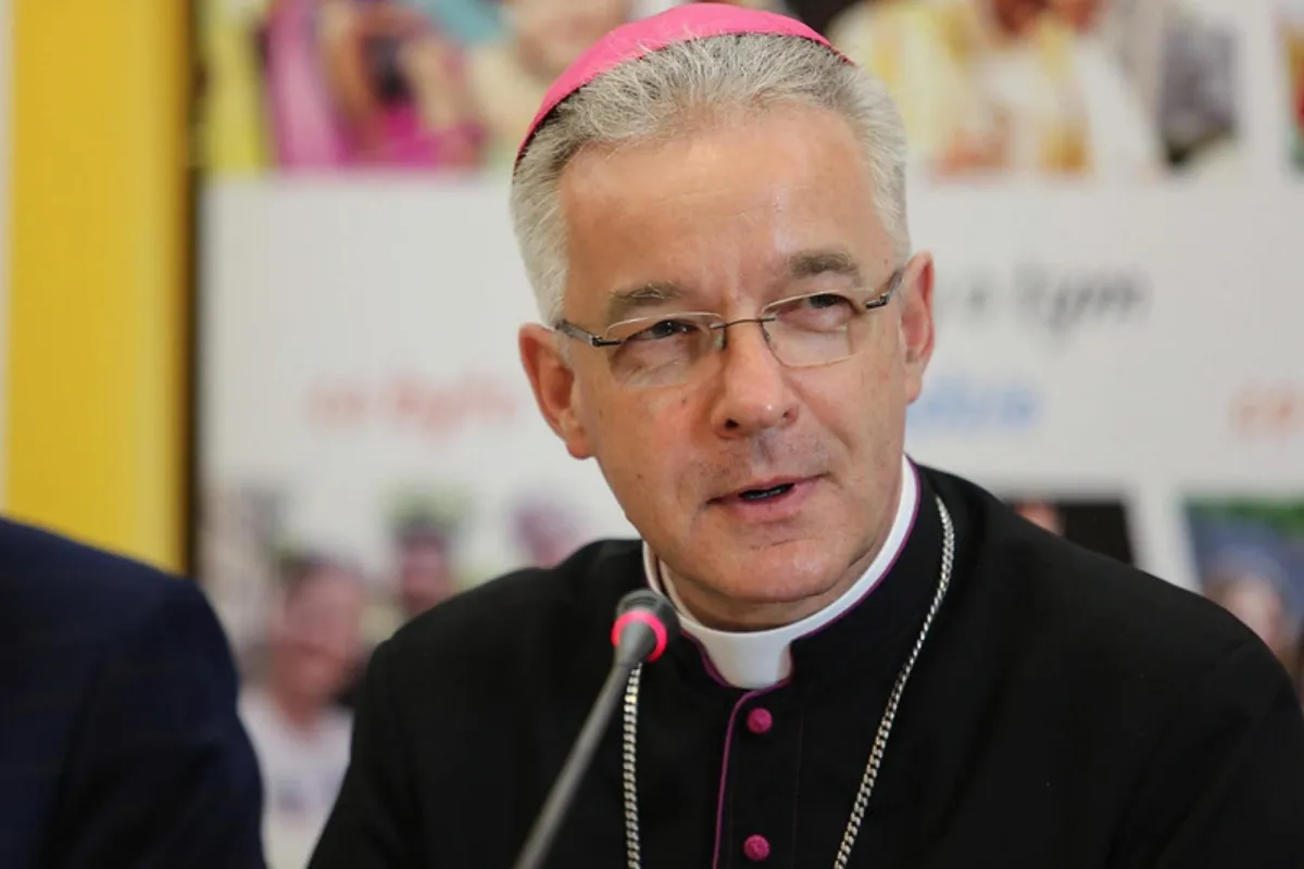 Bp Wiesław Lechowicz - ordynariusz polowy Wojska Polskiego: Proszę o modlitwę w intencji polskich żołnierzy, wojska i Ojczyzny