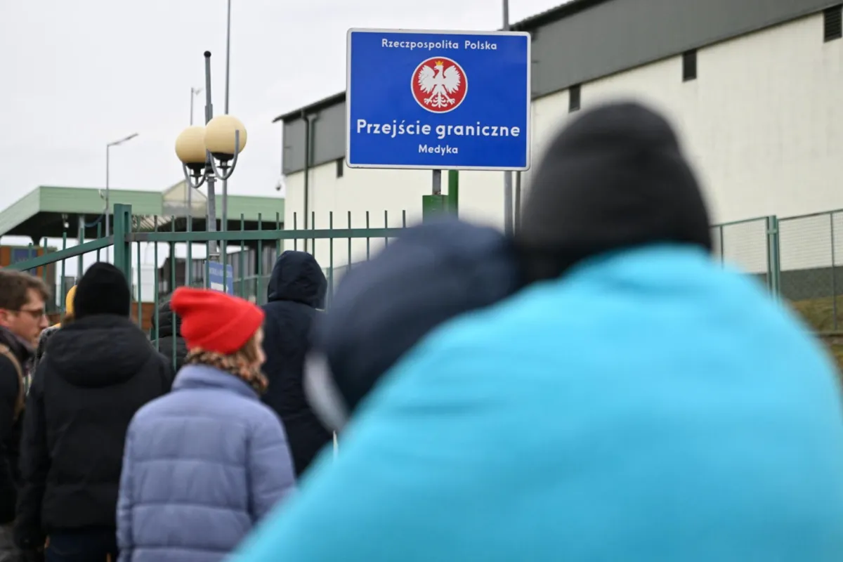 W Medyce masa osób, nie tylko z Polski, czeka na uchodźców z Ukrainy