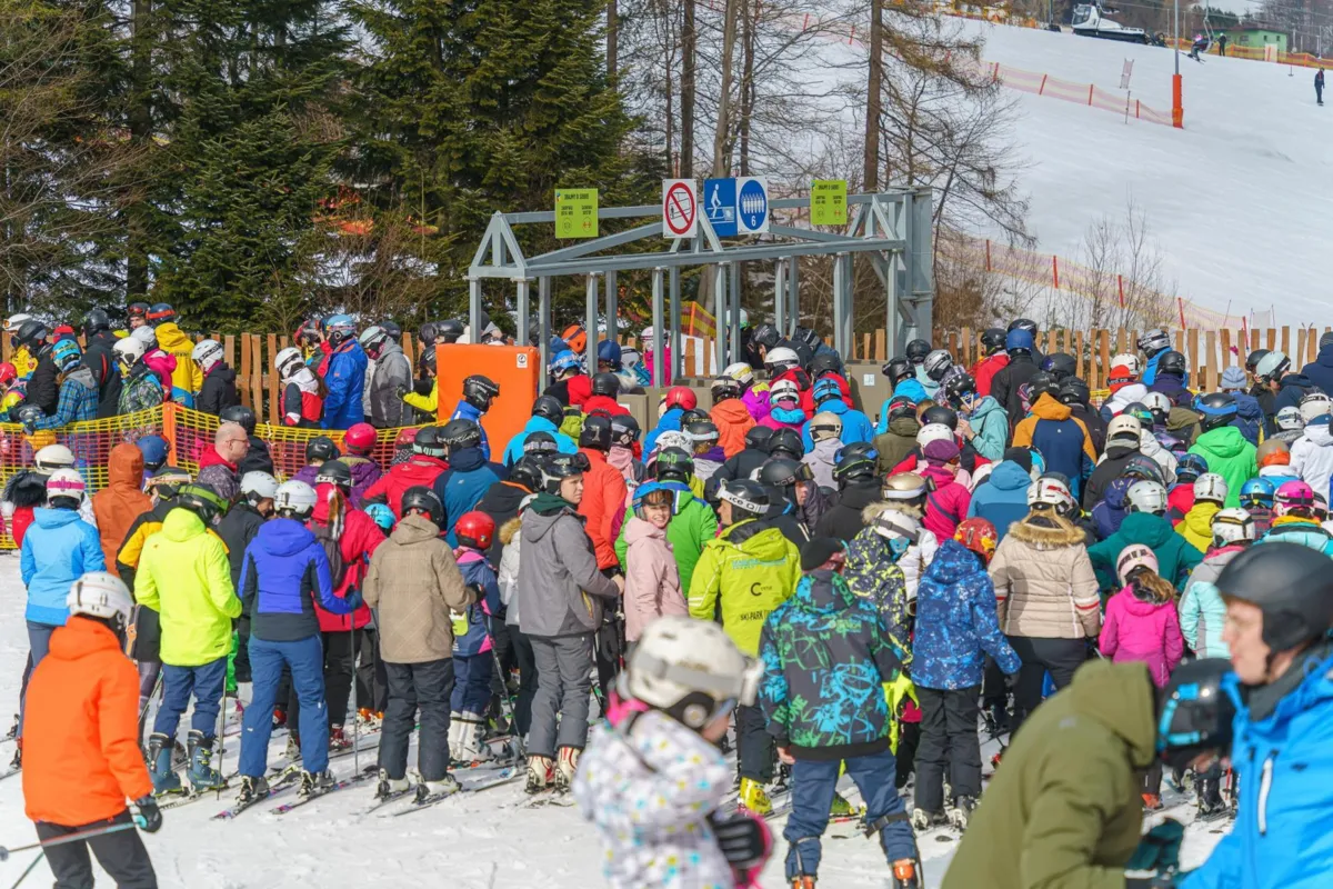 Ponad 2 600 osób zostało poszkodowanych na stokach narciarskich podczas ferii
