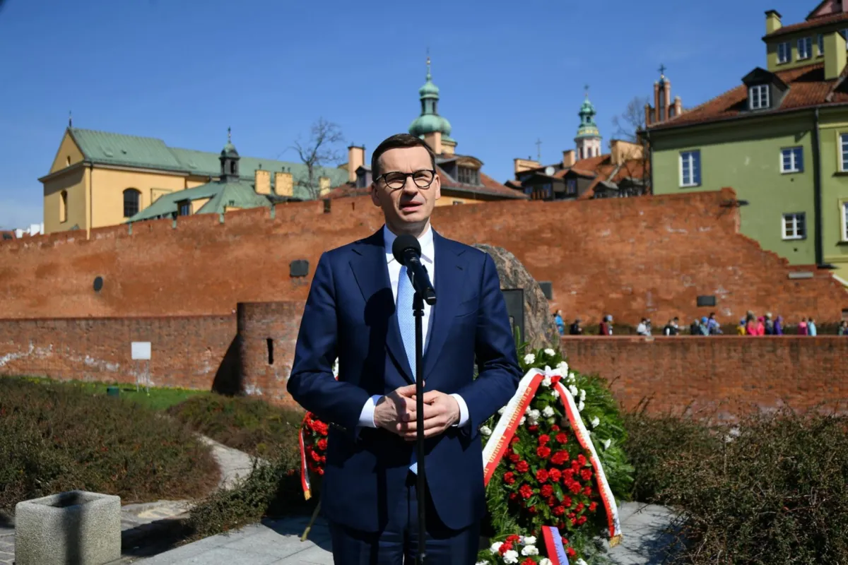 Premier: nie można przykryć kurzem zapomnienia rosyjskich zbrodni ludobójstwa na Ukrainie