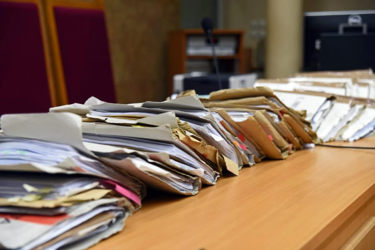 21-latek zaprószył ogień we własnym domu, położył się na łóżku i patrzył. Jest akt oskarżenia