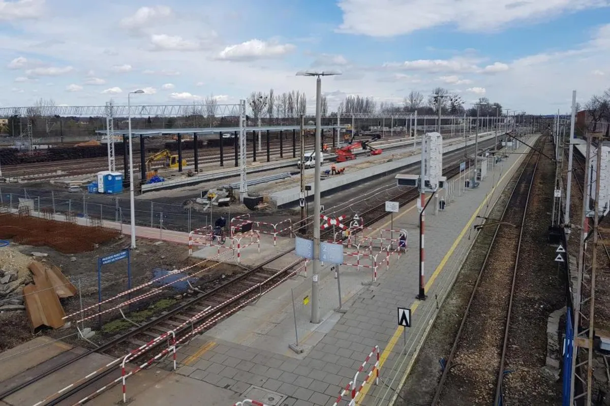 Utrudnienia na kolei w Oświęcimiu. Pociągi Kolei Śląskich nie dojeżdżają do dworca