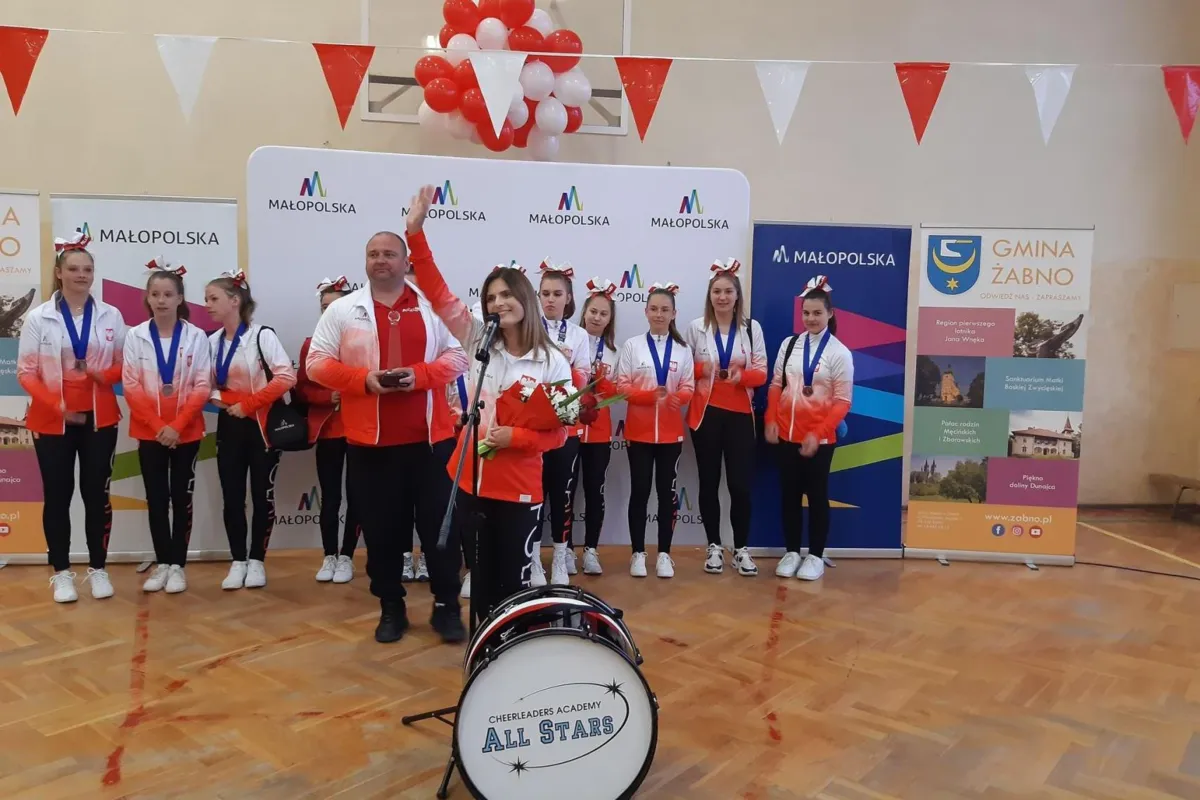 Triumfalny powrót małopolskich cheerleaderek z mistrzostw na Florydzie