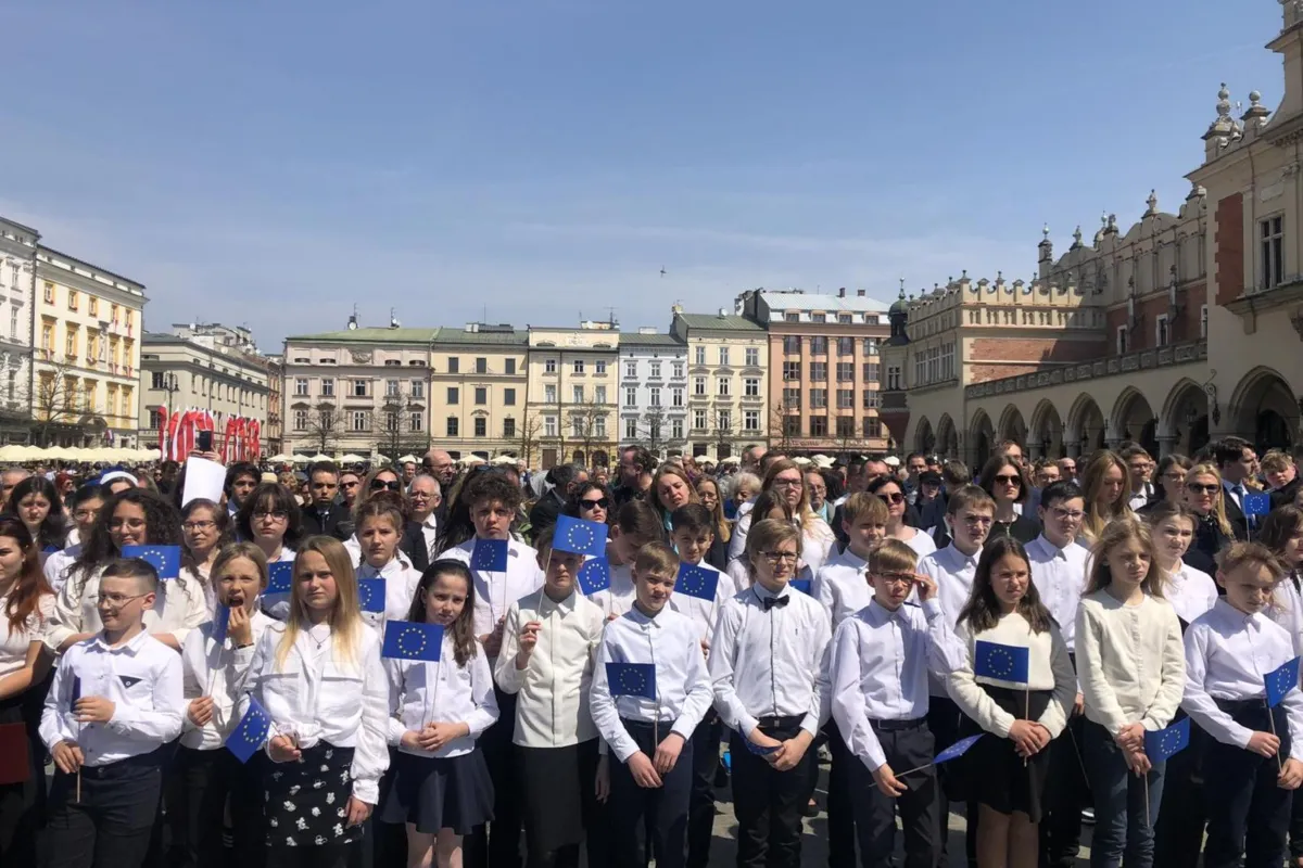 Krakowianie uczcili 18. rocznicę przystąpienia Polski do UE