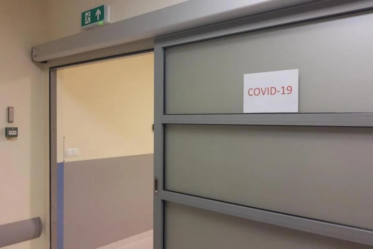 Koniec stanu epidemii w Polsce. "To przełączenie czerwonego światła na pomarańczowe"