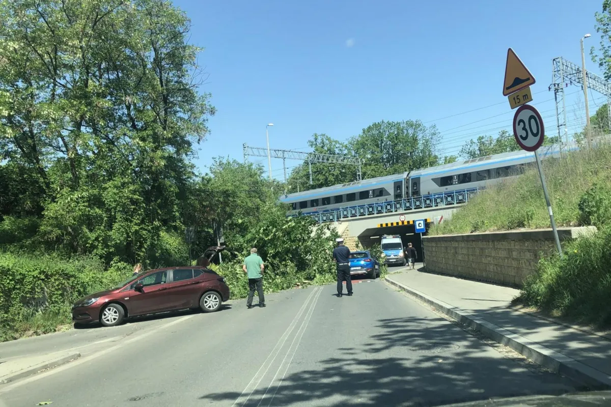 Kraków: zablokowana ulica Łokietka