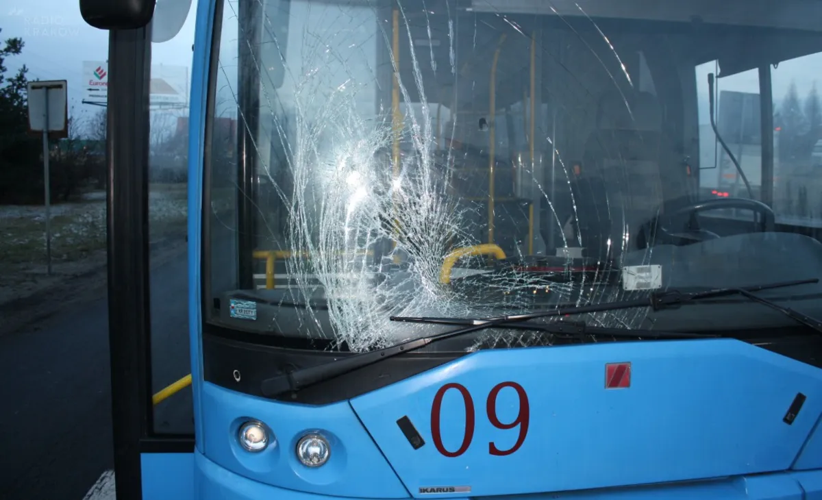 Olkusz: zmarł mężczyzna potrącony przez autobus komunikacji miejskiej