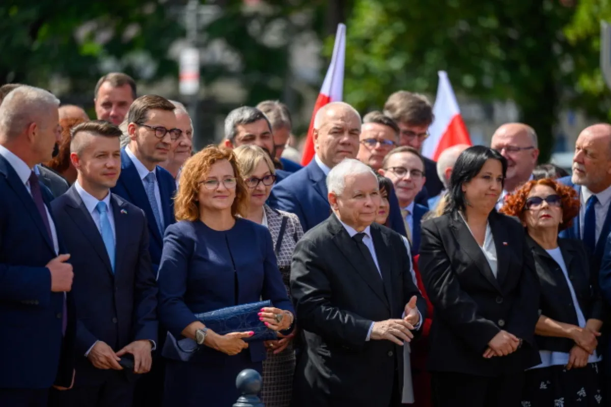 J.Kaczyński: nie jestem już w rządzie, premier i prezydent przyjęli moją rezygnację