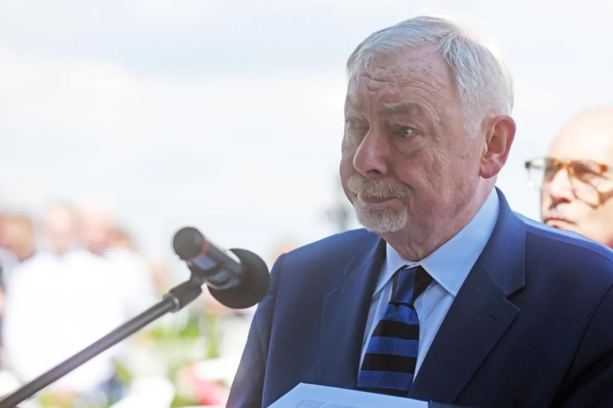 Prezydent Krakowa ponownie rozpatrzy wniosek o pozwolenie na budowę apartamentowca pod Wawelem