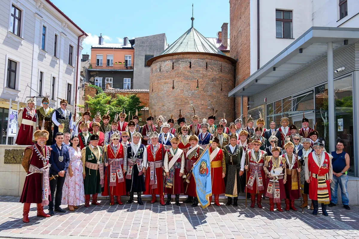 Tarnów: Intronizacja Króla Kurkowego