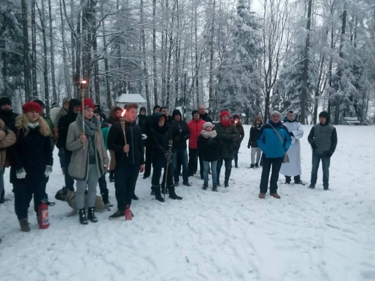Lanckorona: anielski protest w obronie zabytkowych ruin zamku