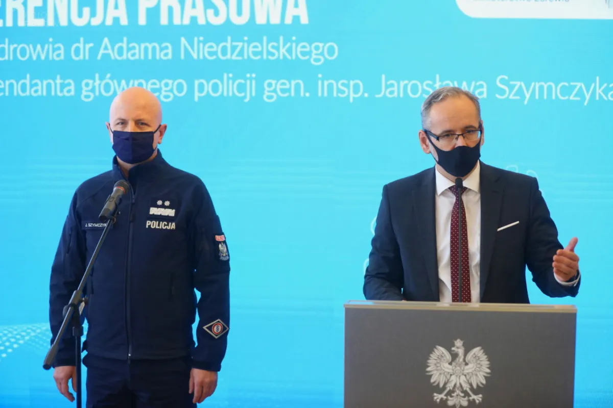 Będą surowe kary za brak maseczki. "W dobie eskalacji pandemii nie ma miejsca na egoizm"