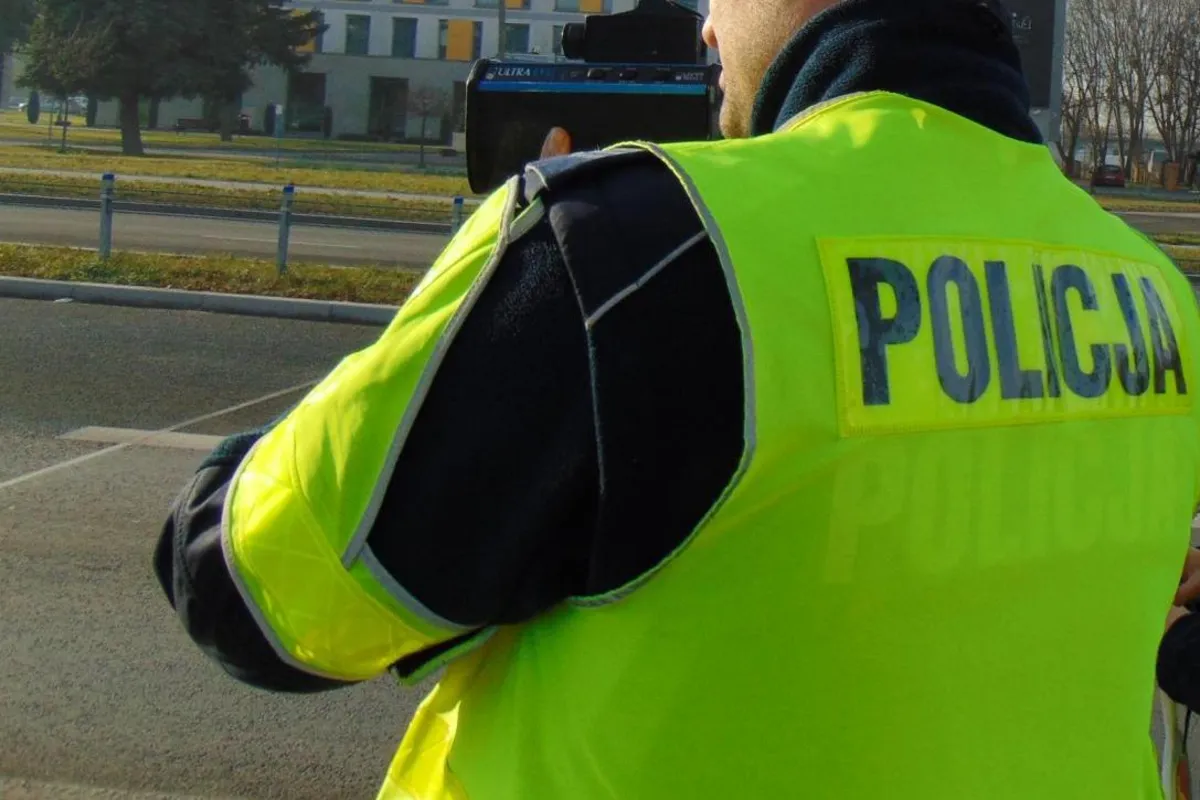 Mieszkaniec Kęt miał 3,6 promila alkoholu w organizmie i prowadził auto. Grozi mu więzienie i wysoka grzywna