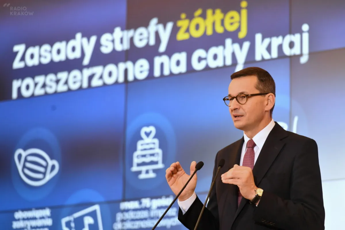 Od soboty żółtą strefą zostanie objęty cały kraj, 5 małopolskich powiatów w strefie czerwonej