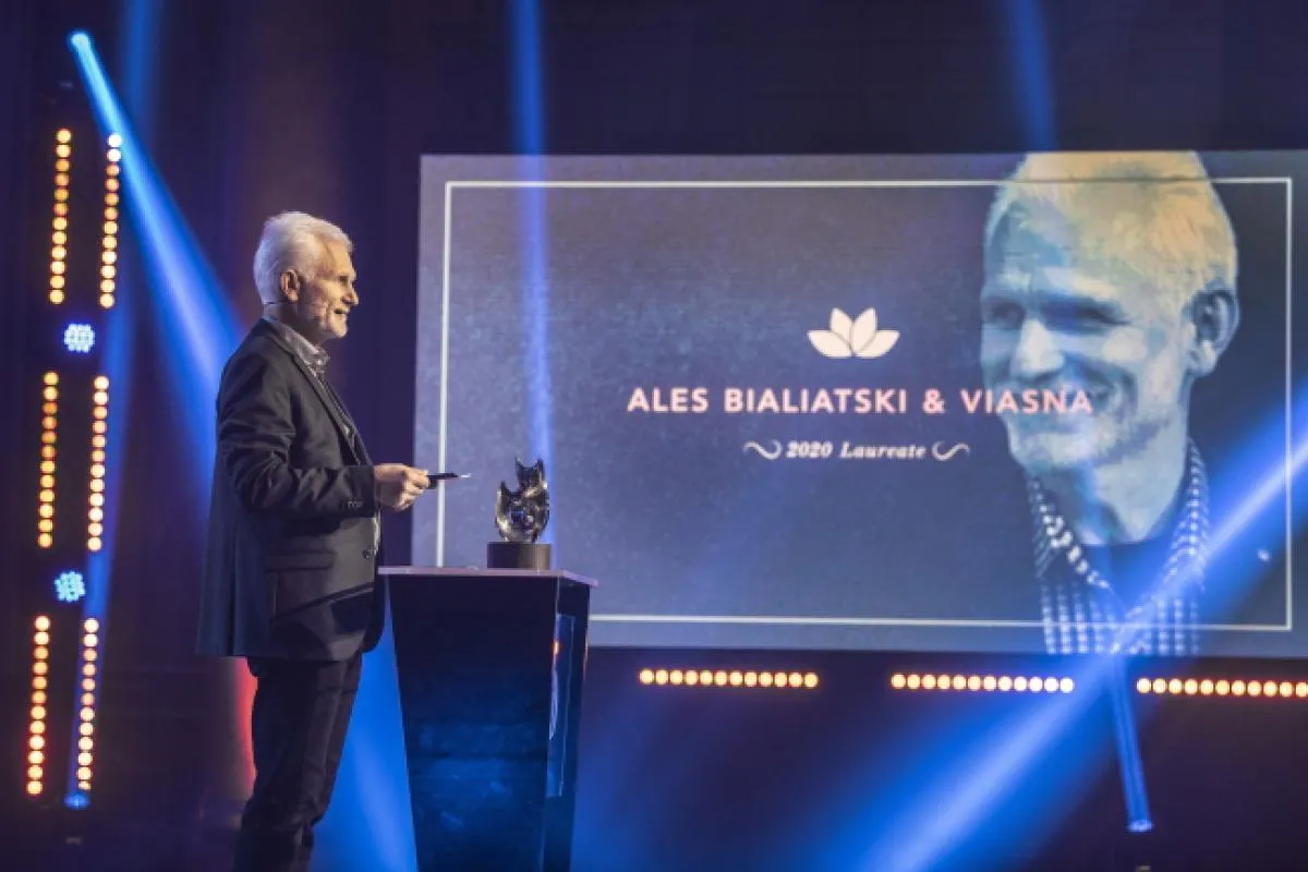Pokojowa Nagroda Nobla dla białoruskiego opozycjonisty Alesia Bialackiego, rosyjskiej organizacji Memoriał i ukraińskiego Centrum Wolności Obywatelskich