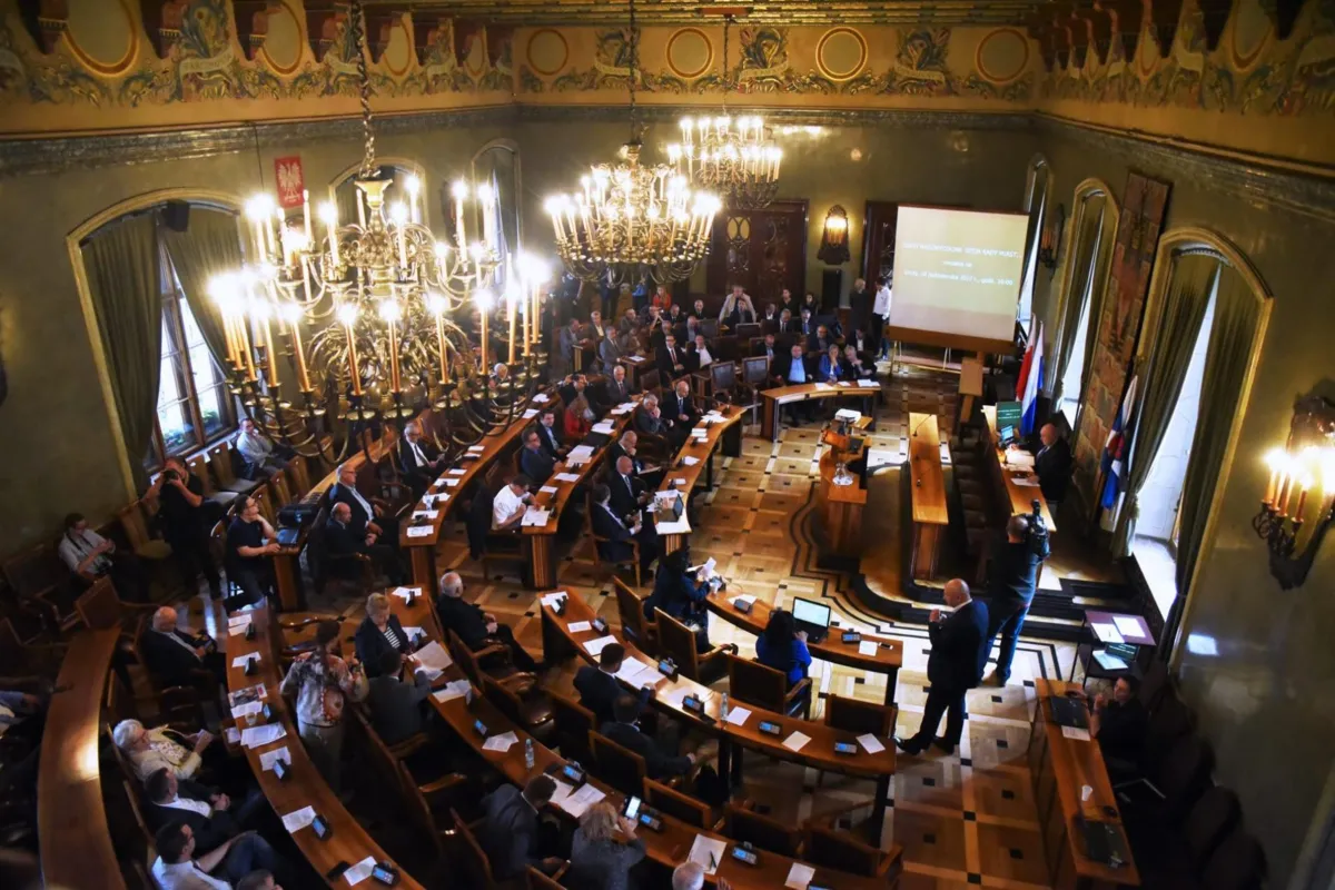 Władze Krakowa planują budżet - będą cięcia wydatków i ograniczanie inwestycji