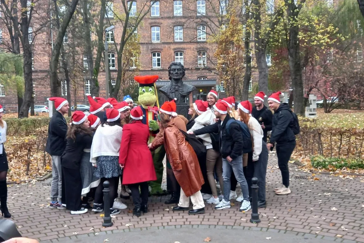 Na Politechnice Krakowskiej ruszyła charytatywna akcja „Mikołajki- Studenci dzieciom”