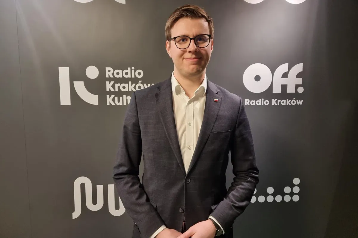 Akademia Nowych Mediów: o walce z dezinformacją, fact-checkingu i... fenomenie TikToka