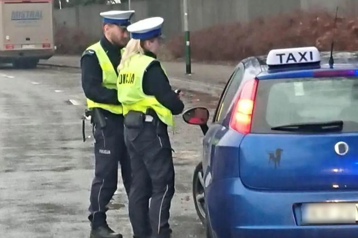 Policyjne kontrole taksówek w Krakowie