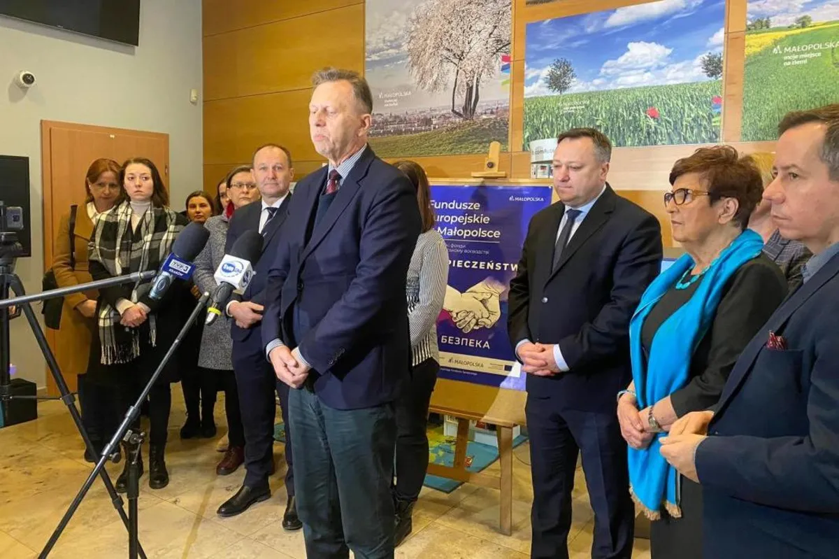 600 pielęgniarek sprzeciwia się decyzji dyrektora Szpitala Uniwersyteckiego. "Zostałyśmy pozbawione swojego wyższego wykształcenia"