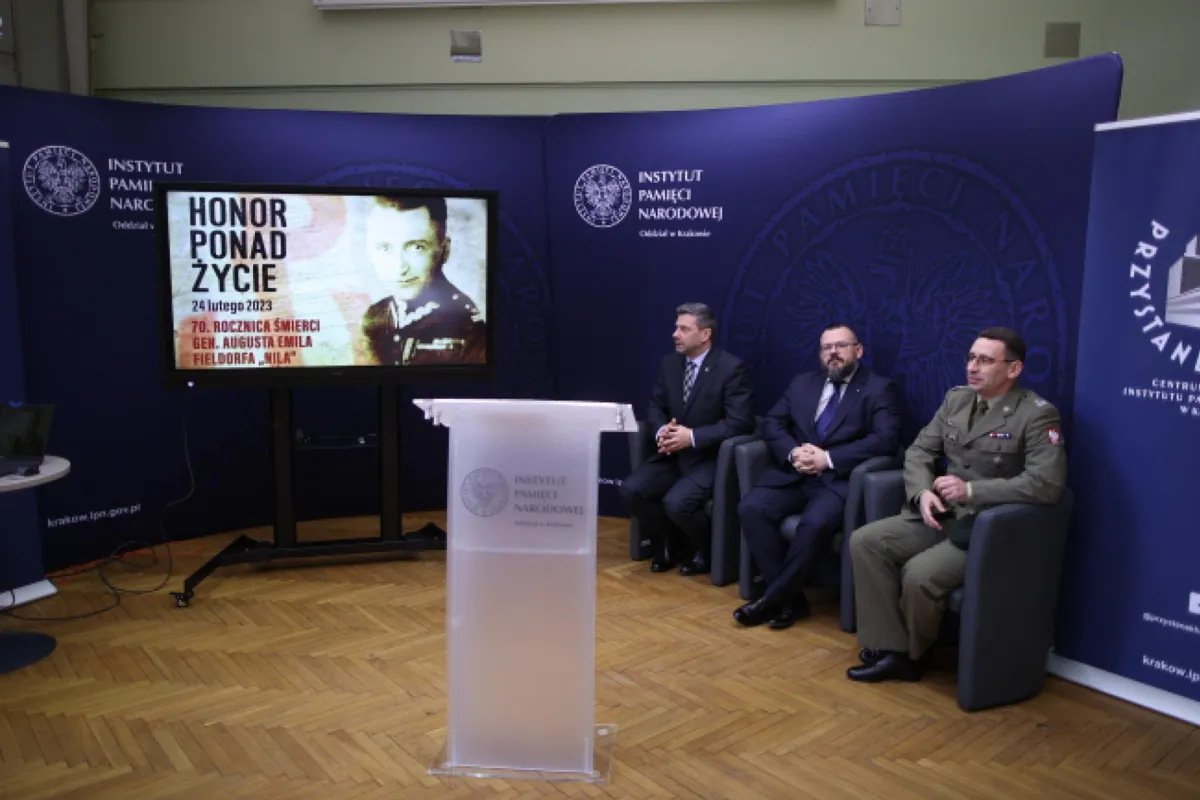 Na ulice Krakowa i Warszawy wyjadą autobusy przypominające gen. Fieldorfa „Nila”