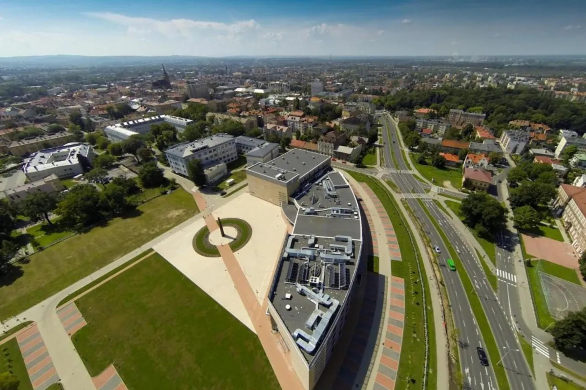 Tarnowska Akademia Nauk Stosowanych otwiera swoje drzwi na miesiąc
