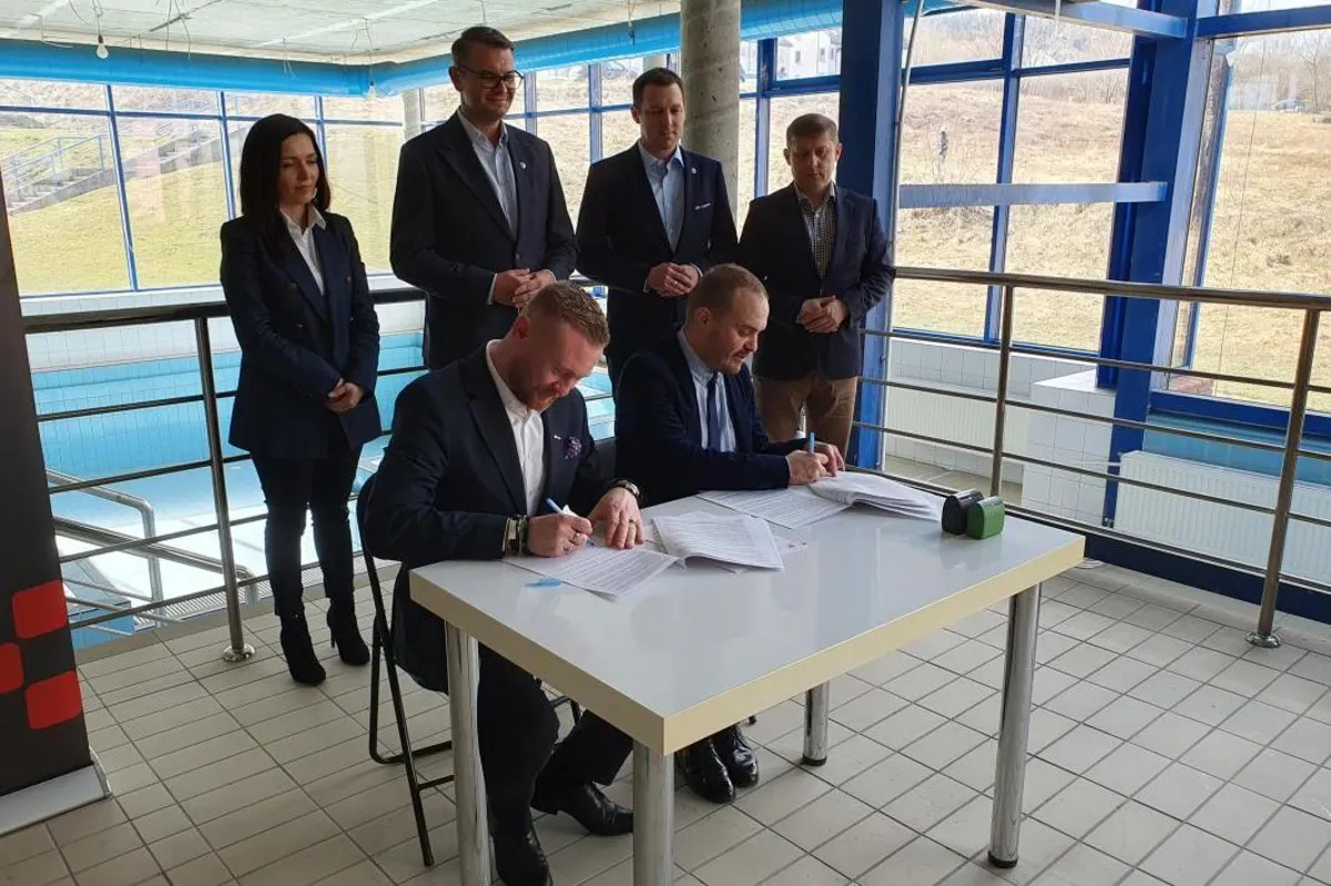 Basen w Myślenicach zostanie dokończony po ponad 20 latach