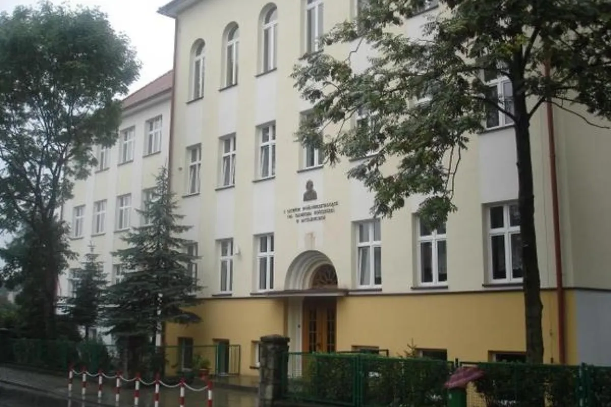 W Myślenicach oficjalnie otwarto nową, dobudowaną część gmachu I Liceum Ogólnokształcącego