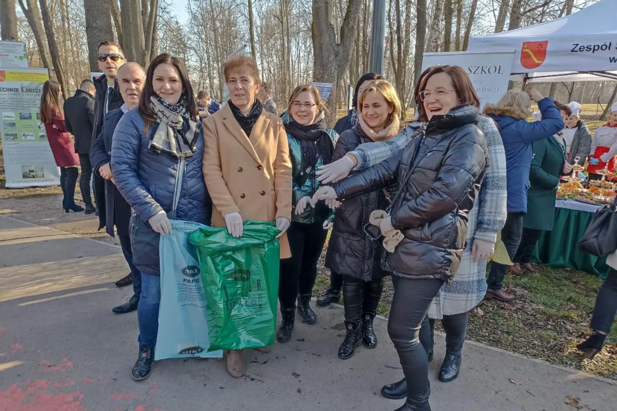 W Proszowicach zainaugurowano akcję "Posprzątaj z nami Małopolskę"