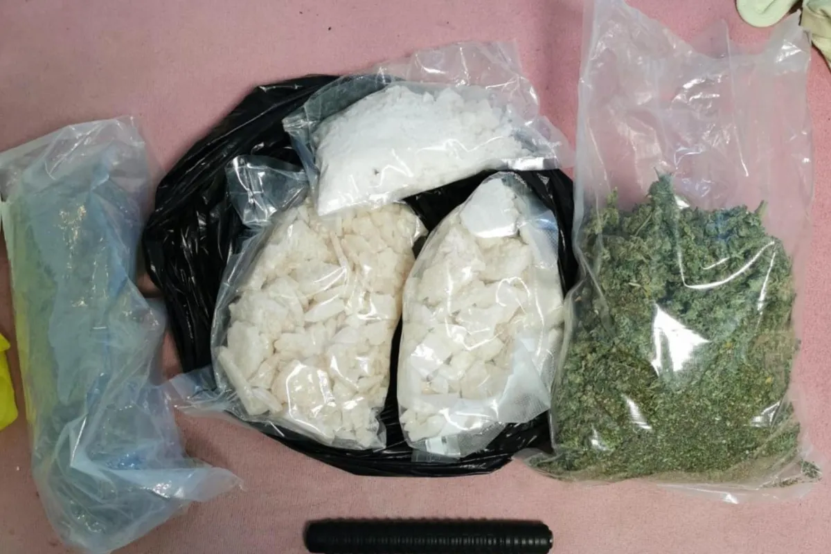 35-letni diler miał 5 kilogramów narkotyków oraz nielegalną broń palną i amunicję  