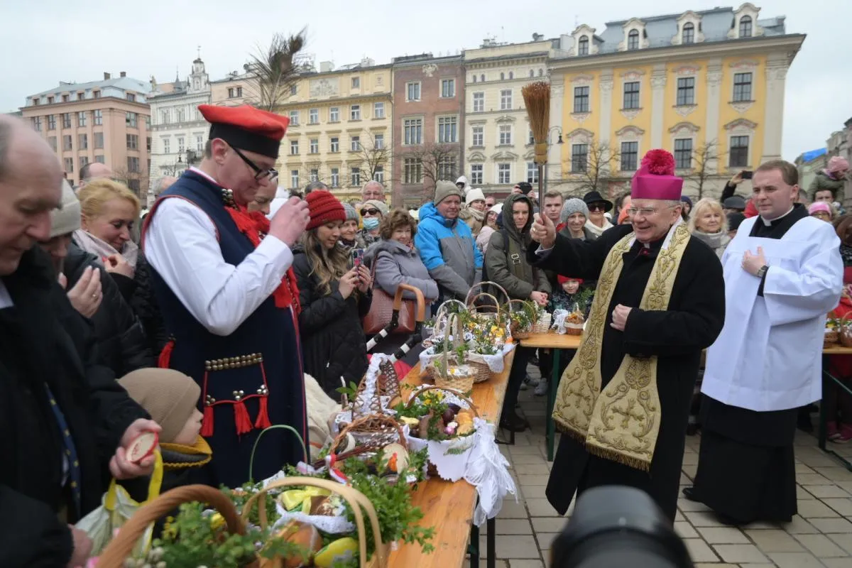 Na Rynku Głównym w Krakowie odbyła się uroczystość święcenia pokarmów